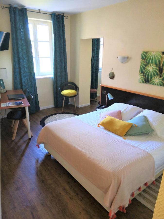 Hotel Le Victoria Draguignan Bagian luar foto