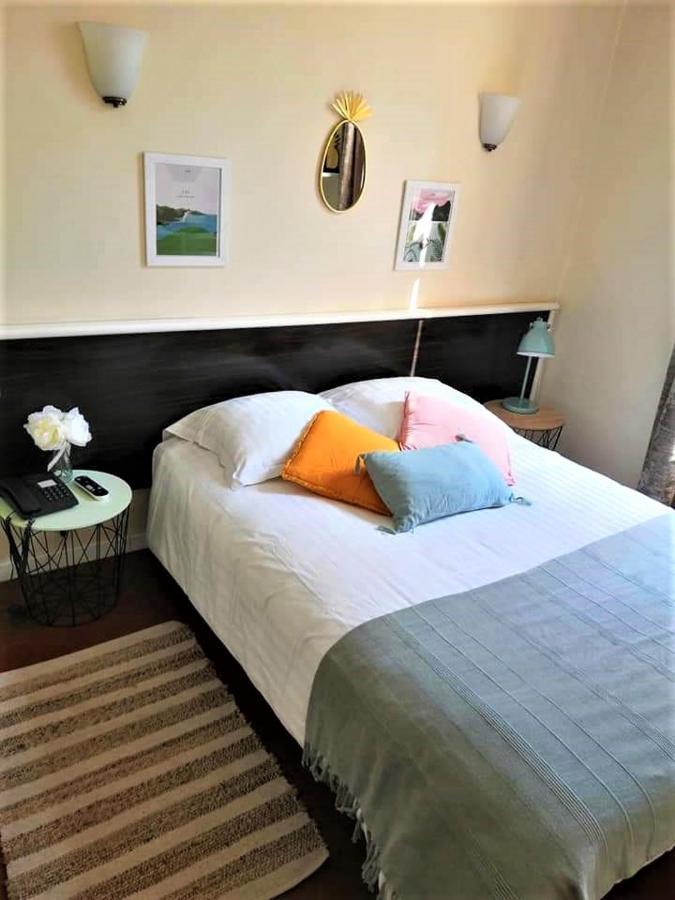 Hotel Le Victoria Draguignan Bagian luar foto