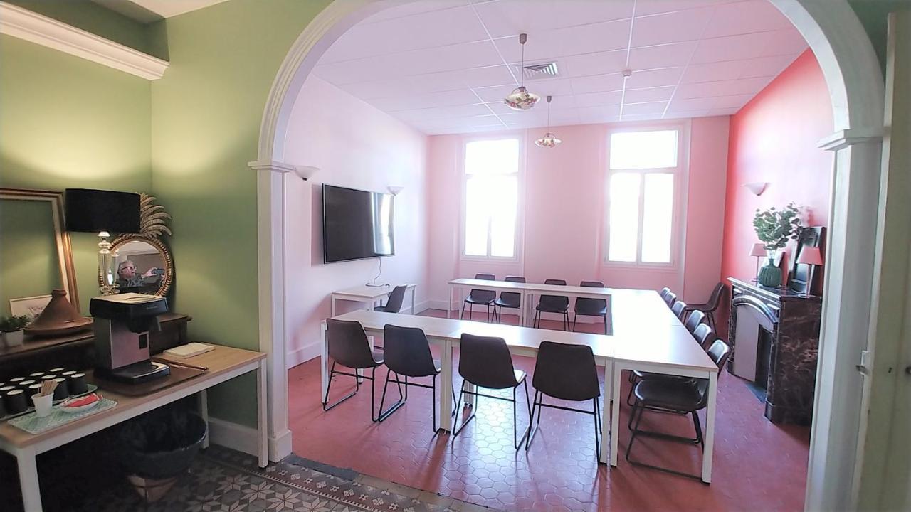 Hotel Le Victoria Draguignan Bagian luar foto