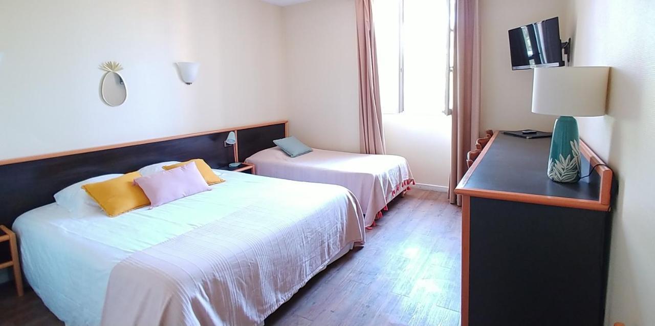 Hotel Le Victoria Draguignan Bagian luar foto