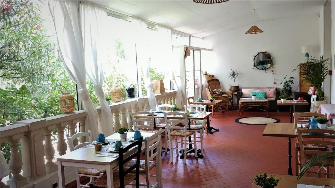 Hotel Le Victoria Draguignan Bagian luar foto